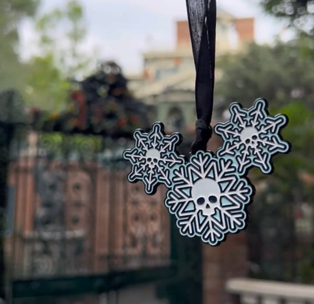 Skullflake Ornament